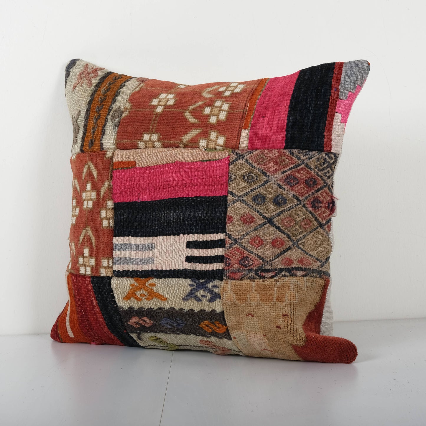 Hand Embroidery, Kurdish rug Pillow | 18" x 19"