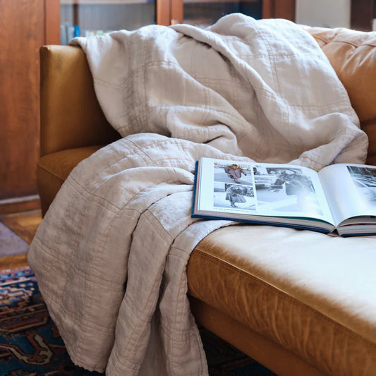 Daybreak Quilt in Natural