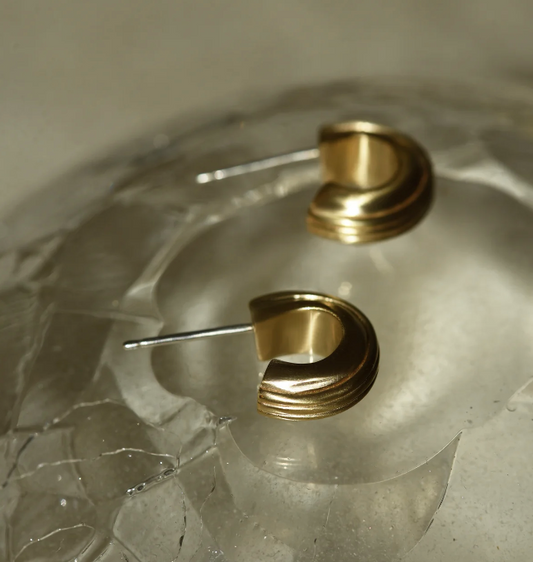 8.6.4 | Mini Stud Hoop