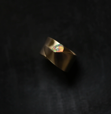 8.6.4. Brass and Opal Ring (size 6 and 7)