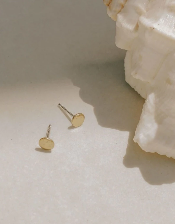 SATOMI STUDIO | Full Moon Studs