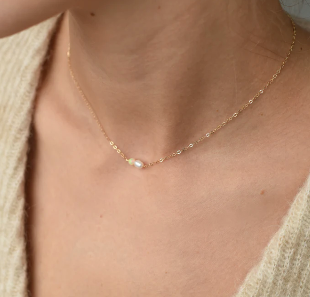 8.6.4. | Pearl & Opal Necklace