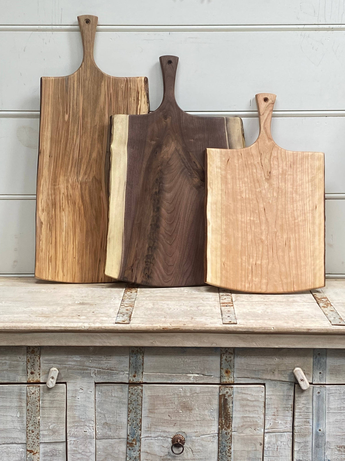 PETERMANS | 24" Ambrosia Maple Serving Board W/ Handle