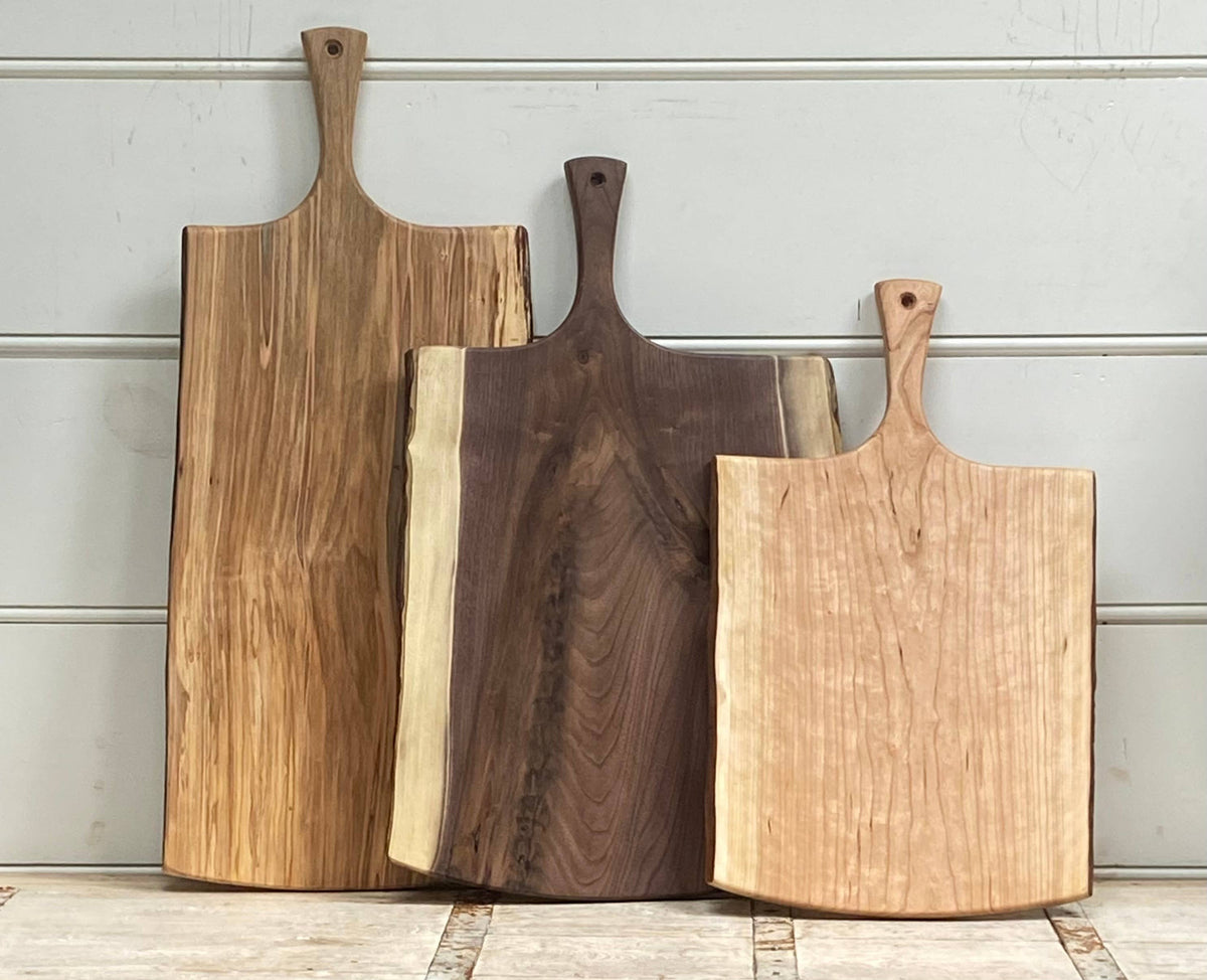 PETERMANS | 24" Black Walnut Serving Board W/ Handle