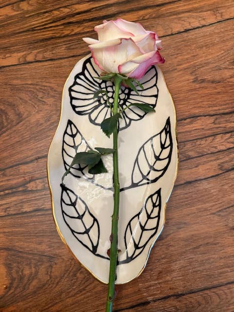 HSIEH CLAY | Handmade Floral Shape Ceramic Platter 22K Accents 7x12 MED