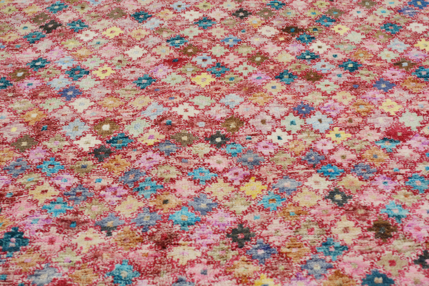 Moroccan Mille Fleur 6' 6" X 9' 3"