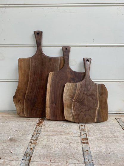 PETERMANS | 24" Black Walnut Serving Board W/ Handle