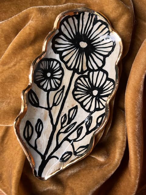 HSIEH CLAY | 5" Handmade Floral Shaped 22K Ceramic Catchall Jewelry Dish