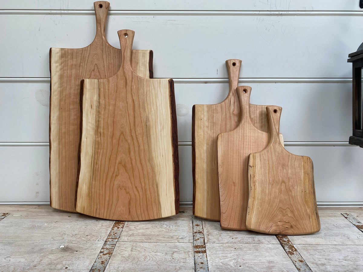 PETERMANS | 21" Cherry Serving Board W/ Handle