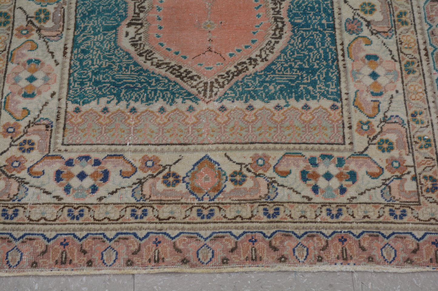 Vintage Turkish Anatolian 2’9" x 4’2"