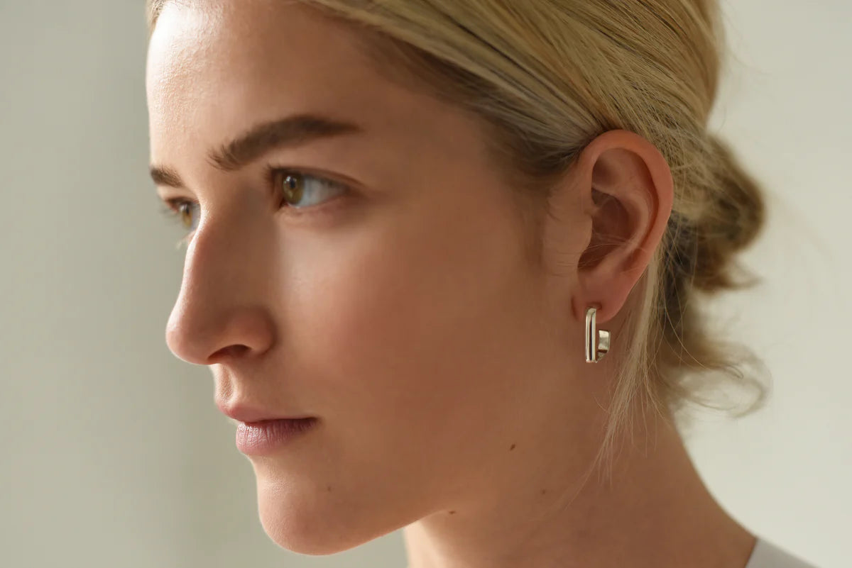 8.6.4 | Sterling Silver Square Hoops