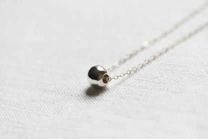 8.6.4 | Sterling Silver Sphere Necklace