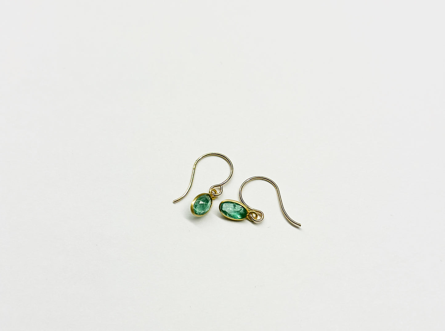 MARGARET SOLOW | Emerald & 18kt Gold Earrings
