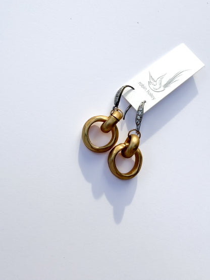 ROBIN HALEY | 14KY Gold Plated Chunky Chain Earring with White Topaz