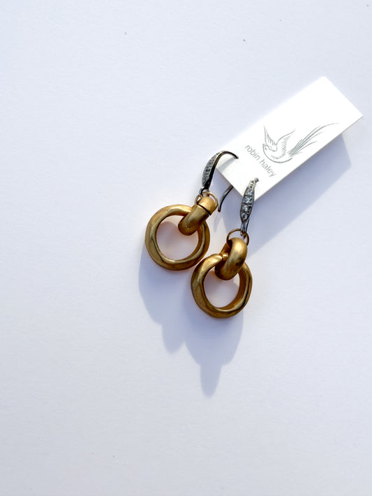 ROBIN HALEY | 14KY Gold Plated Chunky Chain Earring with White Topaz