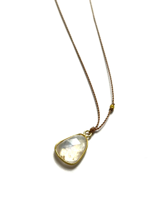 MARGARET SOLOW | Rainbow Moonstone 18k Necklace