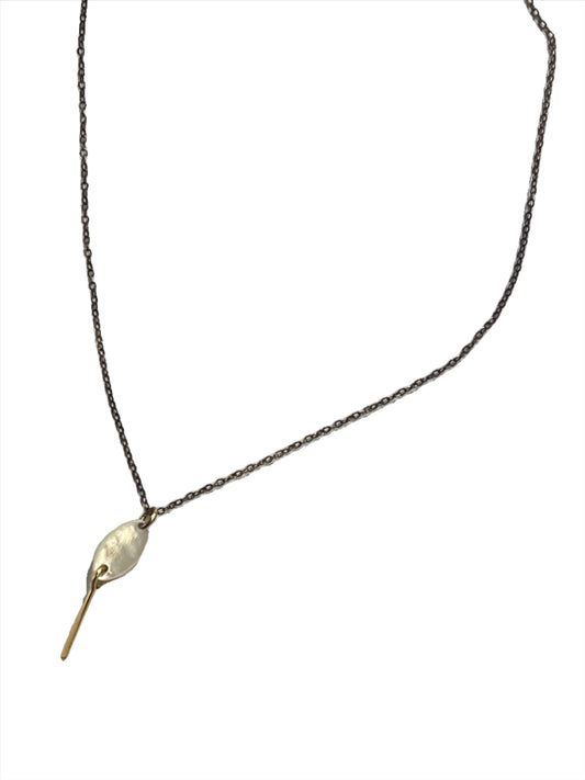 JADEWATER DESIGN | Oval Mother of Pearl on Oxidized Silver Chain