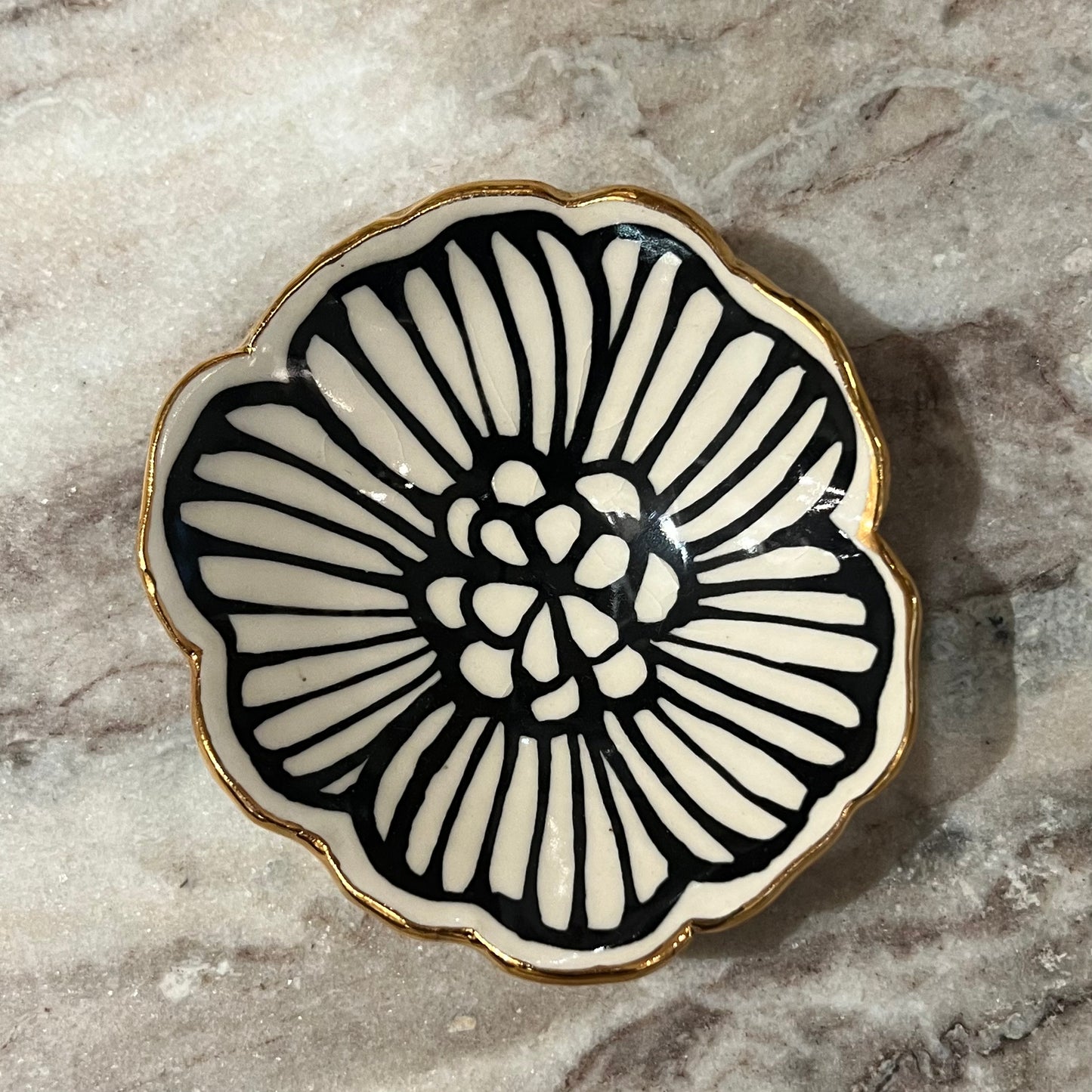 HSIEH CLAY | 4" Handmade Flower-Shaped Ceramic Dish - 22K Gold Accents