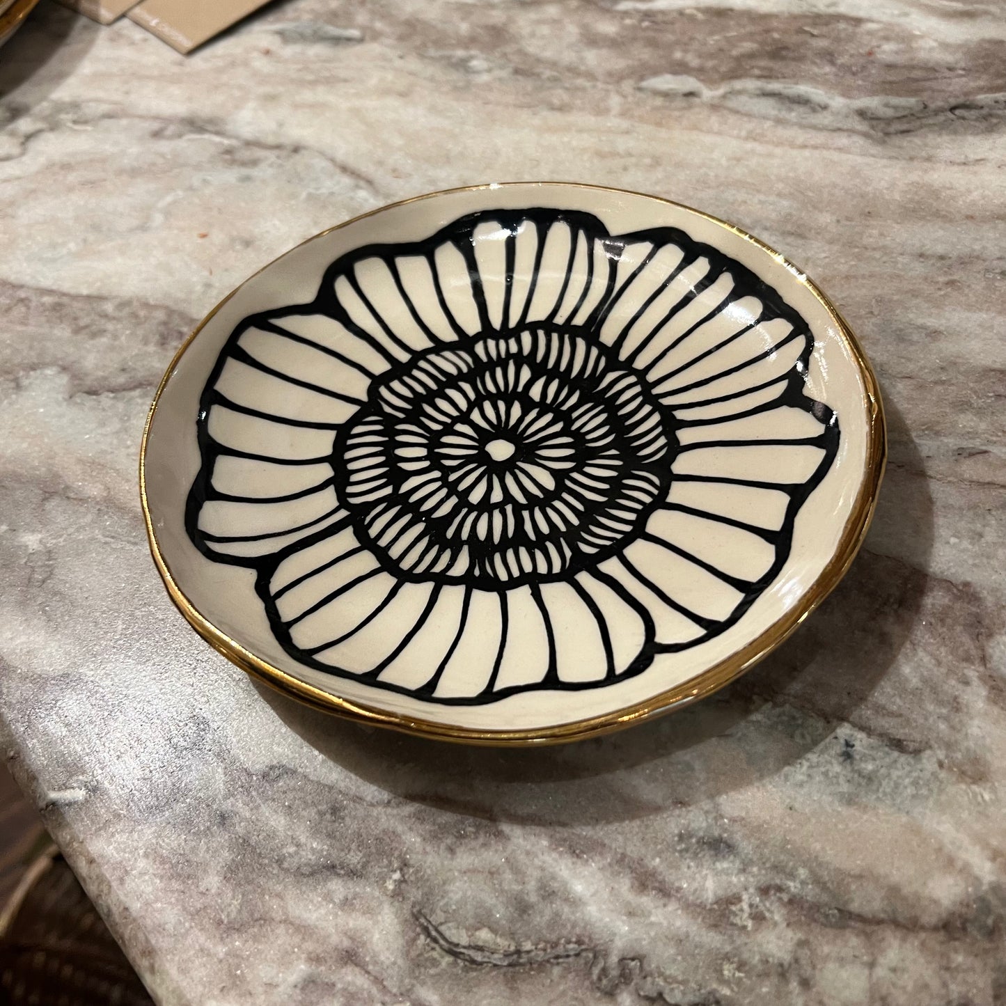 HSIEH CLAY | 7" Handmade Floral Round Ceramic Dish with 22K Gold Accents