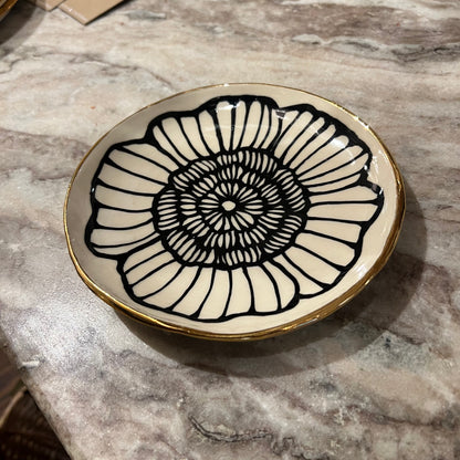 HSIEH CLAY | 7" Handmade Floral Round Ceramic Dish with 22K Gold Accents