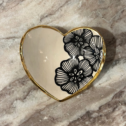 HSIEH CLAY | Handmade Heart-Shaped Floral 22K Gold Catchall Jewelry Dish