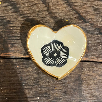 HSIEH CLAY| Handmade Heart-Shaped Floral & 22K Catchall Jewelry Dish