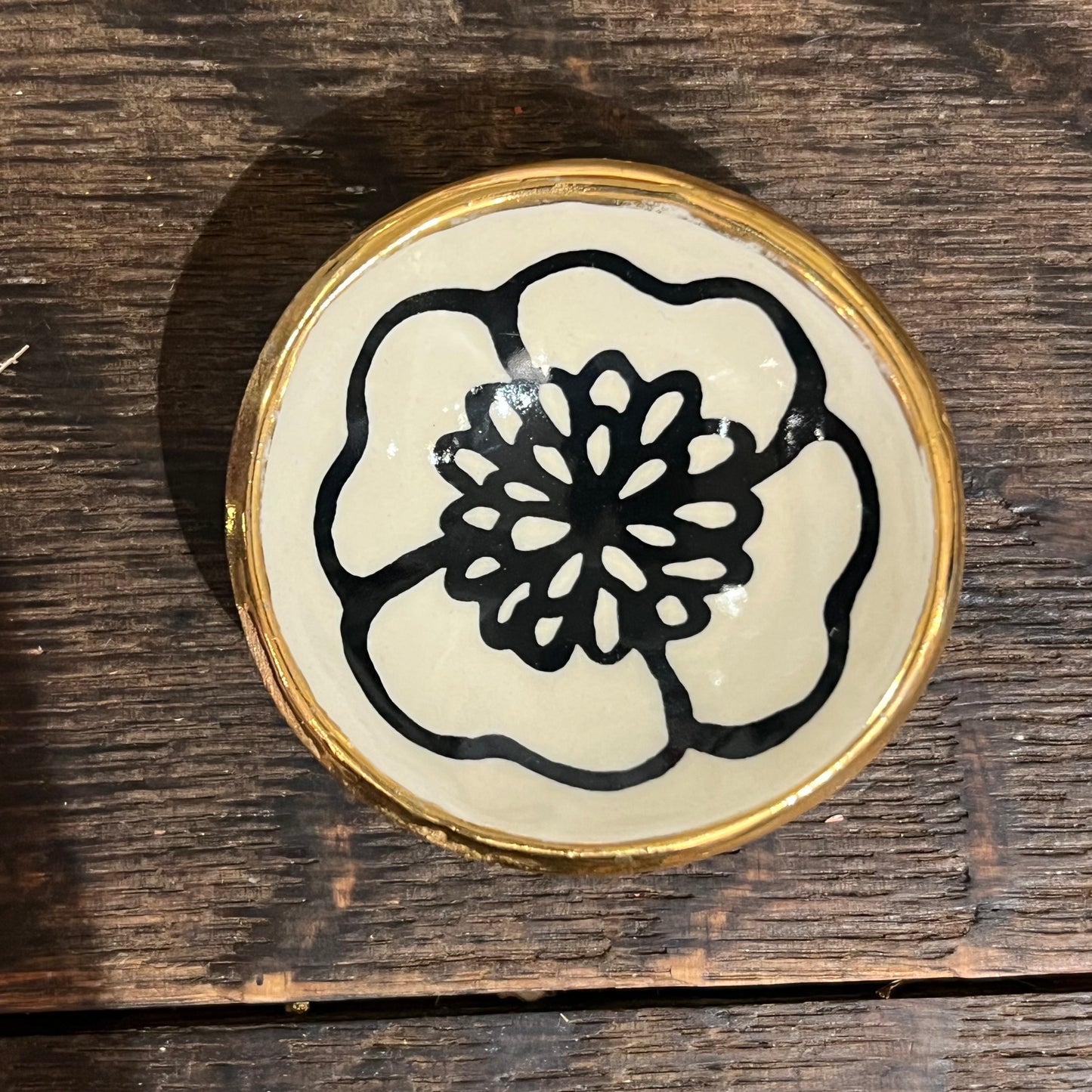 HSIEH CLAY | 2" Handmade Floral Ceramic Catchall Dish with 22K Gold