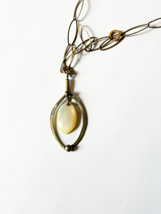 JADEWATER DESIGN | Almond Shell Button Necklace