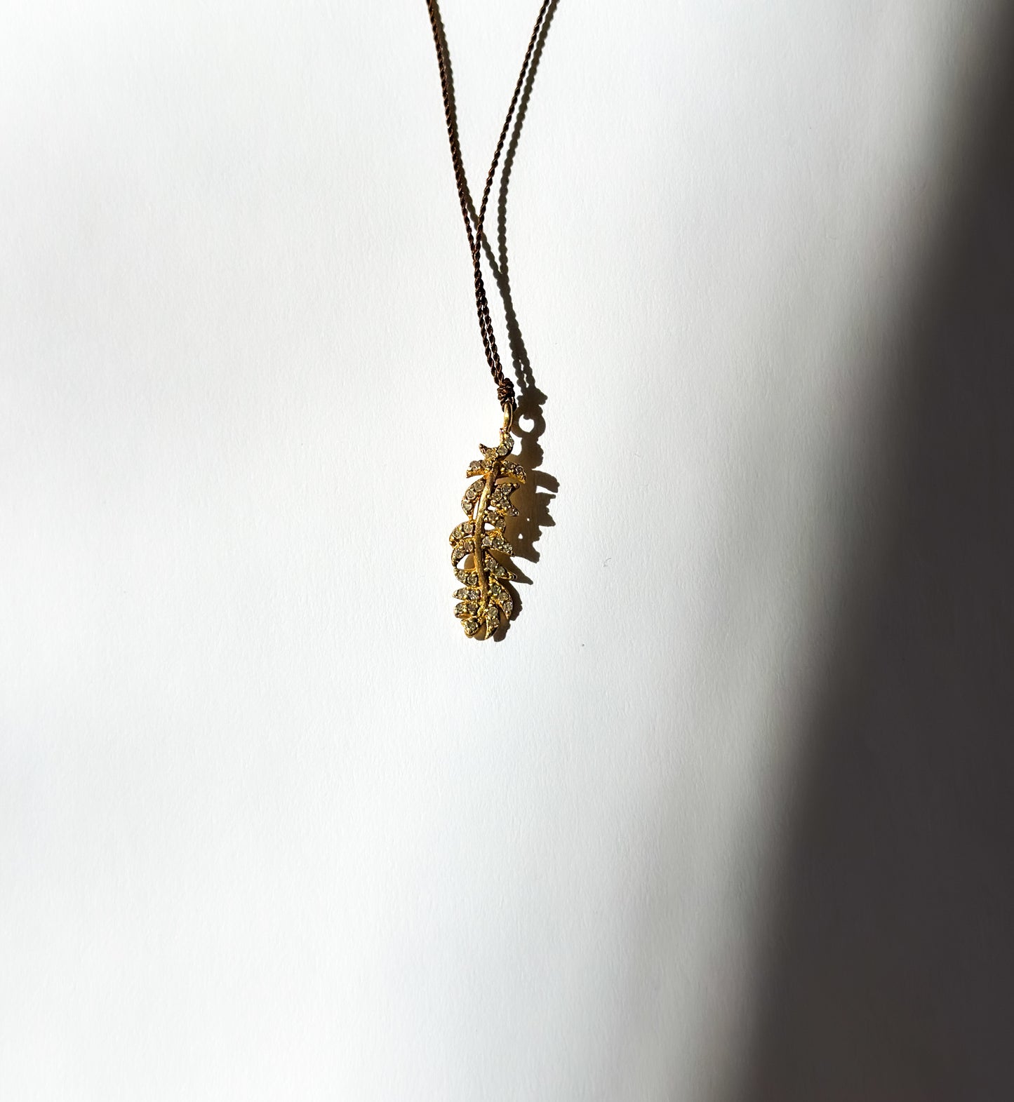 MARGARET SOLOW | Pavé Diamond Feather 14k Necklace