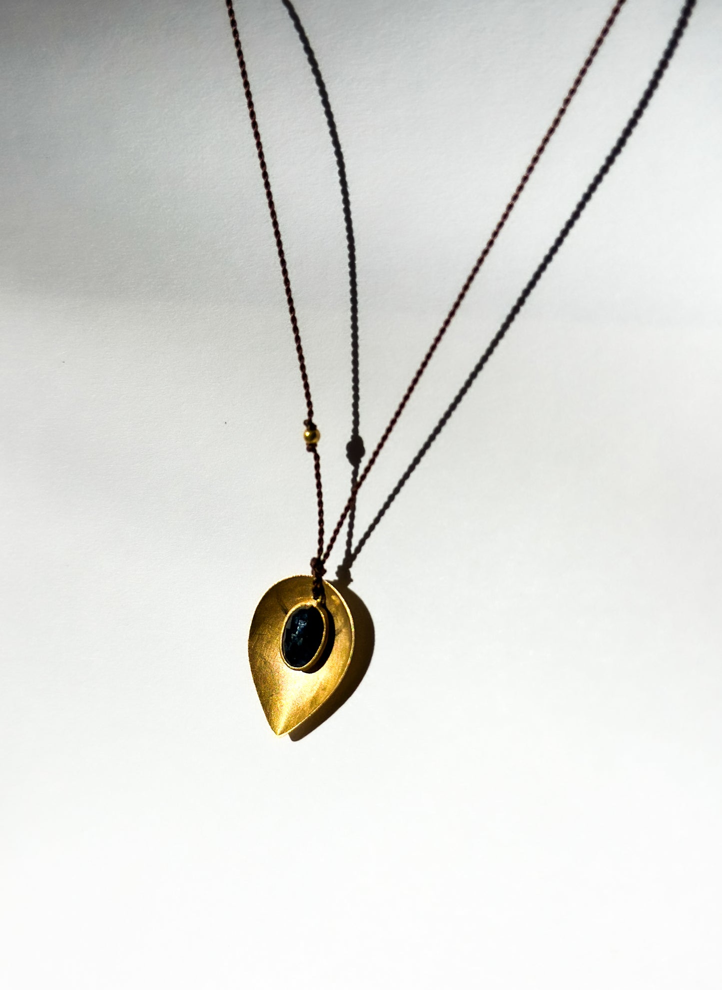 MARGARET SOLOW | Gold and Sapphire Necklace