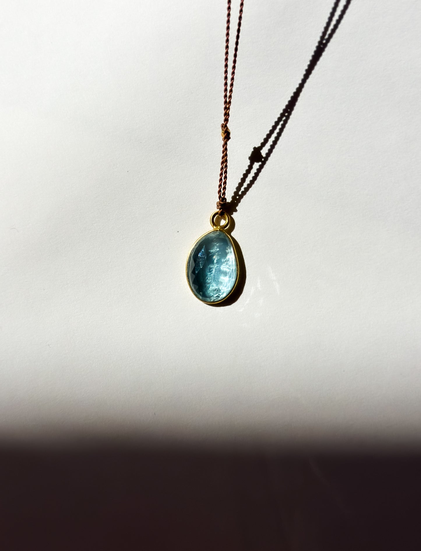 MARGARET SOLOW | Aquamarine 18K Bezel Necklace