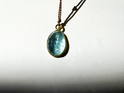 MARGARET SOLOW | Aquamarine 18K Bezel Necklace