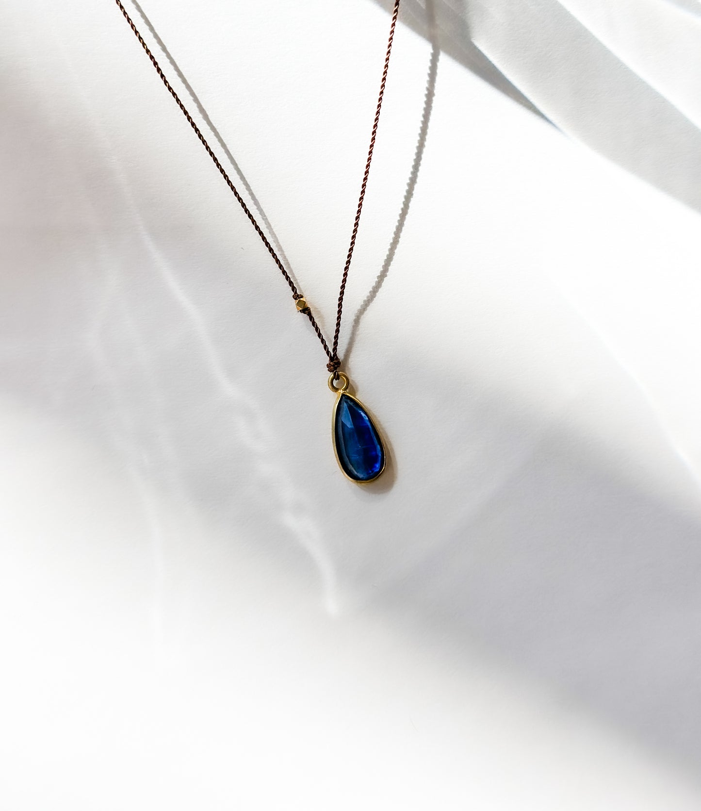 MARGARET SOLOW | Kyanite 18K Necklace