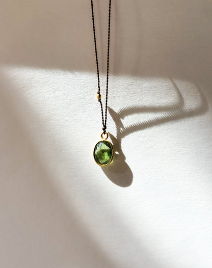 MARGARET SOLOW | Sapphire Oval Pendant 18k Necklace