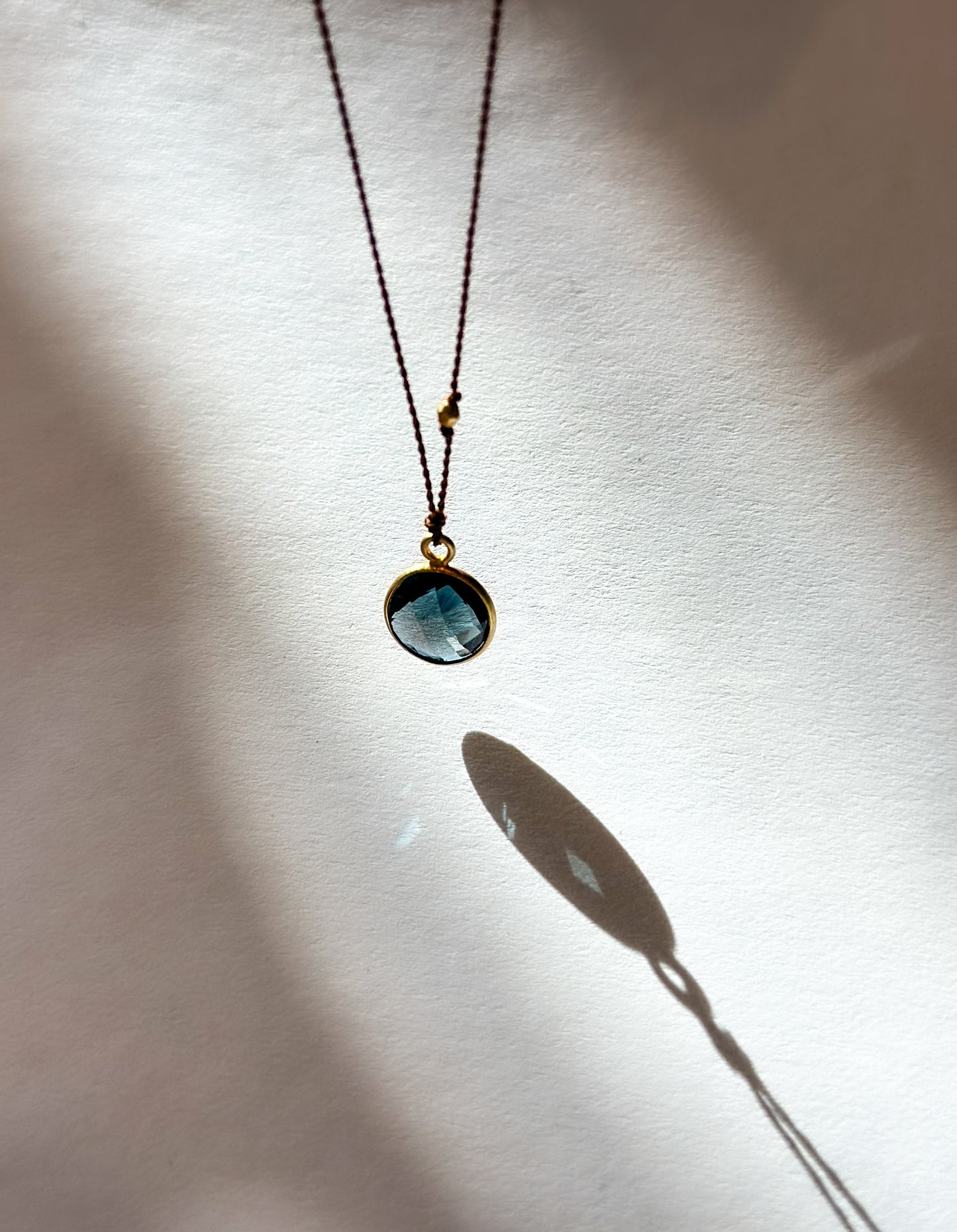 MARGARET SOLOW | London Blue Topaz 18k Necklace