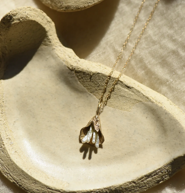 8.6.4 | Brass Pearl Bell Flower Necklace