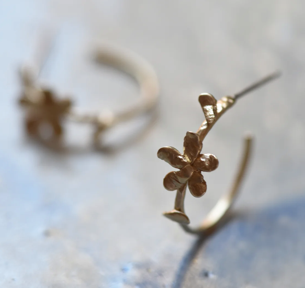 8.6.4 | Large Brass Studs Hoops