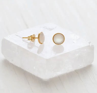 5MM MOTHER OF PEARL STUDS