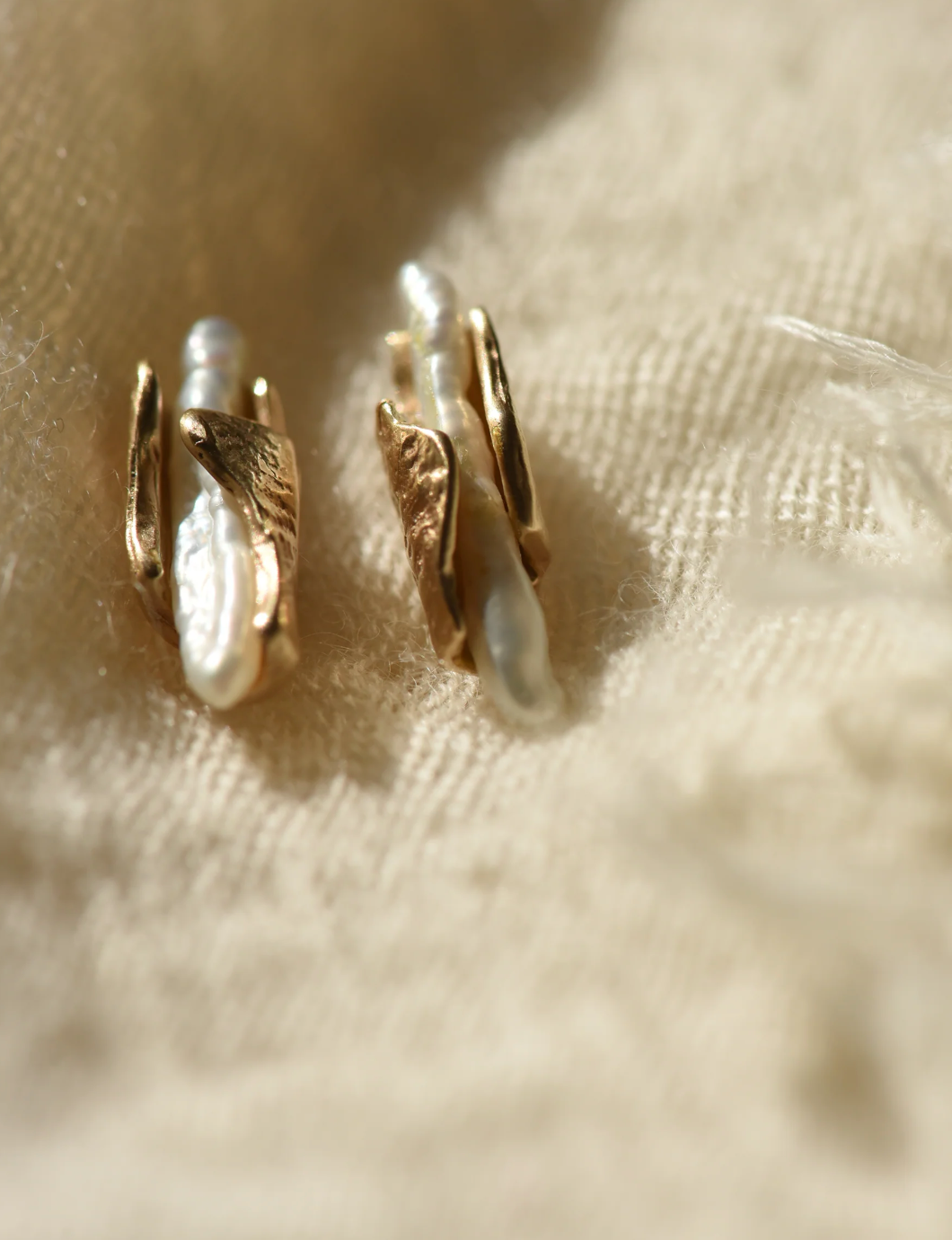 8.6.4 | Small Brass Studs EA-TP-01