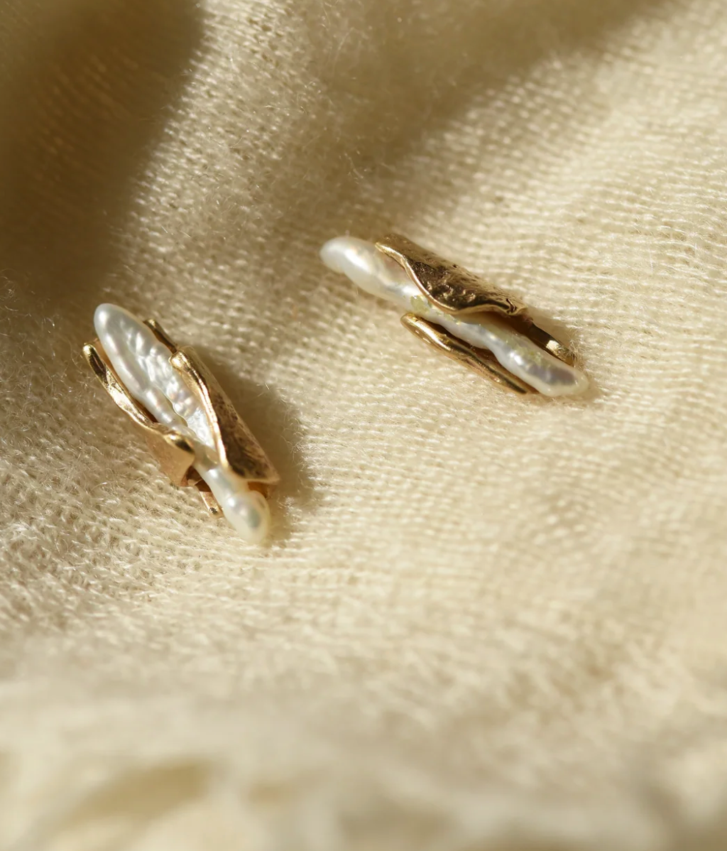8.6.4 | Small Brass Studs EA-TP-01