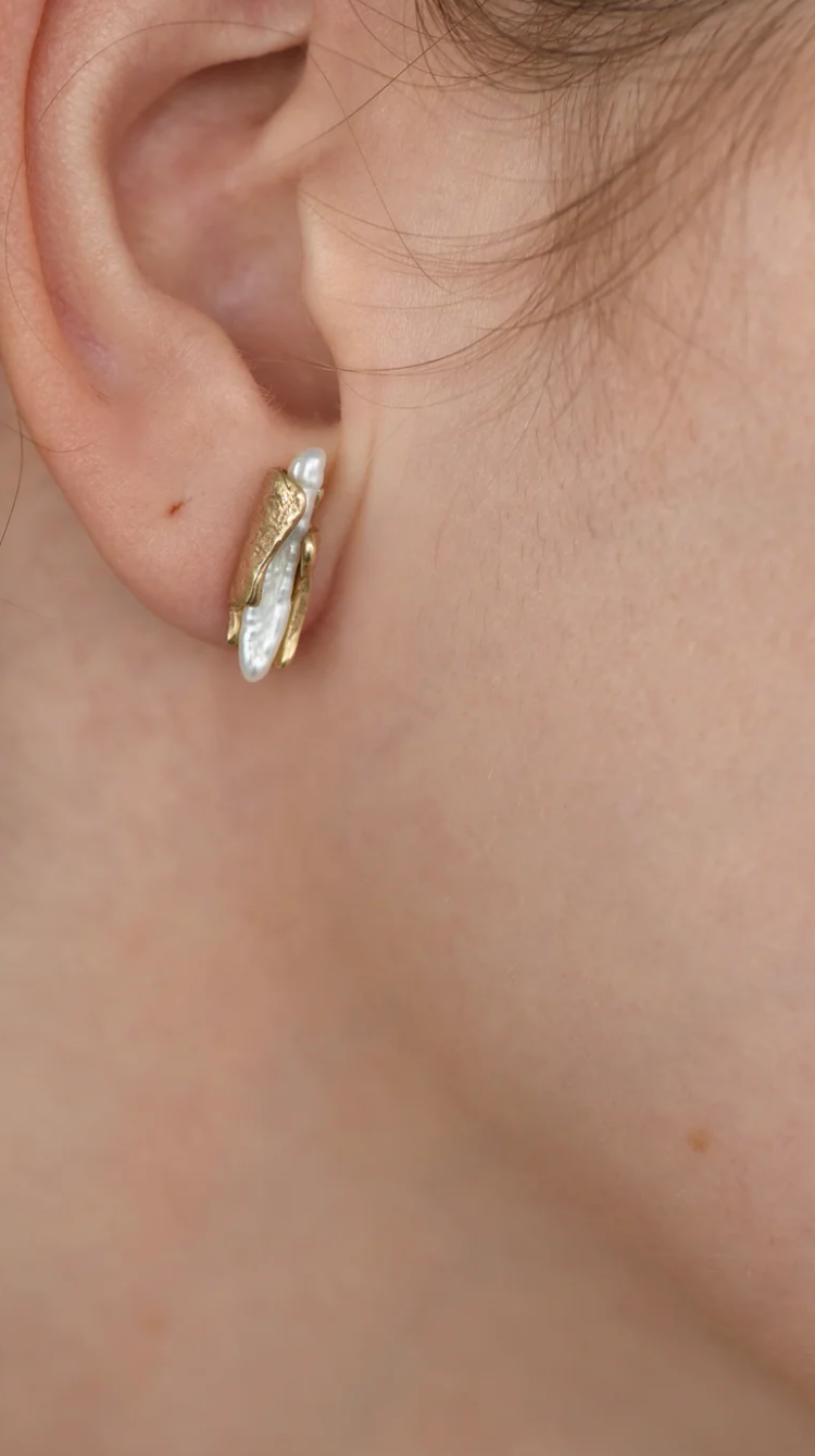 8.6.4 | Small Brass Studs EA-TP-01