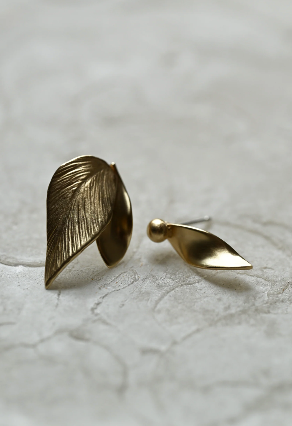 8.6.4 | Large Brass Leaf Studs EA-TL-122
