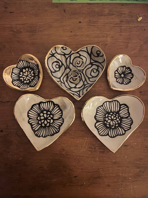 HSIEH CLAY| Handmade Heart-Shaped Floral & 22K Catchall Jewelry Dish