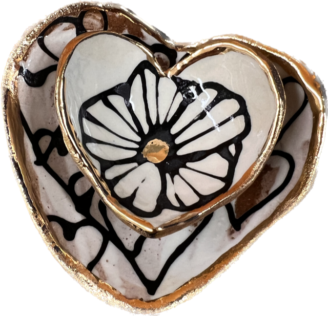 HSIEH CLAY| Handmade Heart-Shaped Floral & 22K Catchall Jewelry Dish