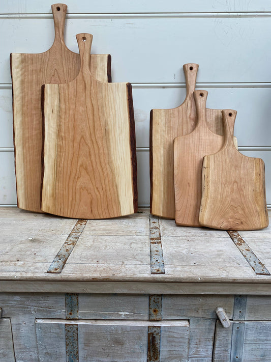 18" CHERRY SERVING BOARD W/ HANDLE