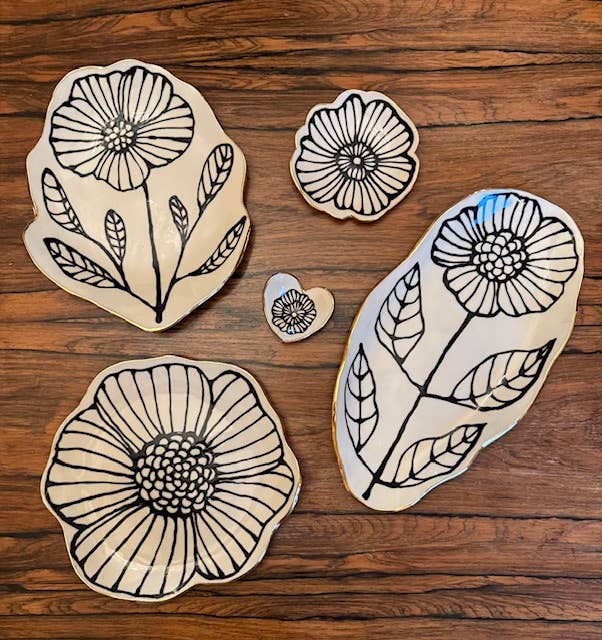 HSIEH CLAY | Handmade Floral Shape Ceramic Platter 22K Accents 7x12 MED