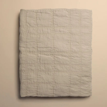 Daybreak Quilt in Natural