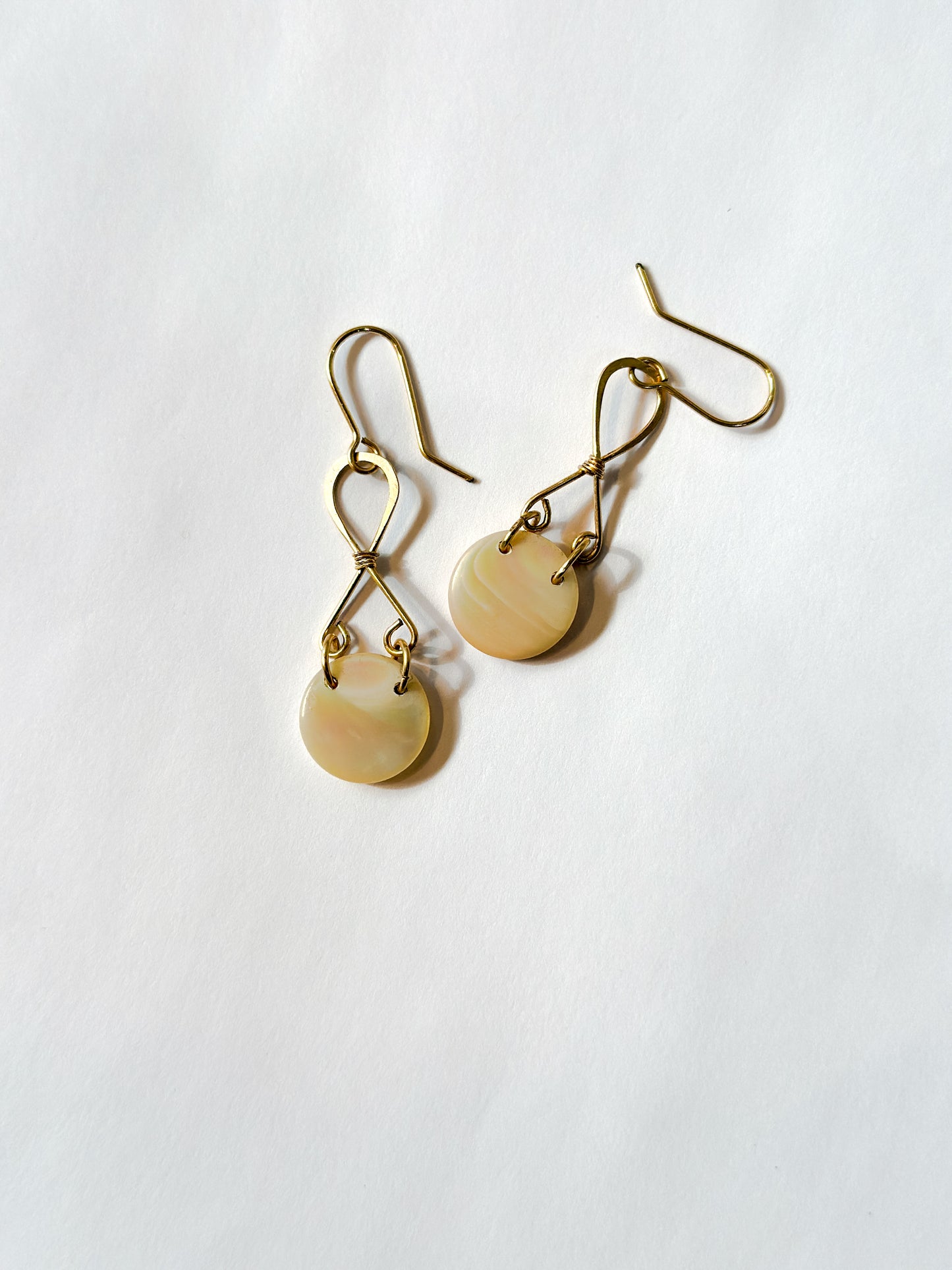 JADEWATER DESIGN | Gold twist earrings with white discs