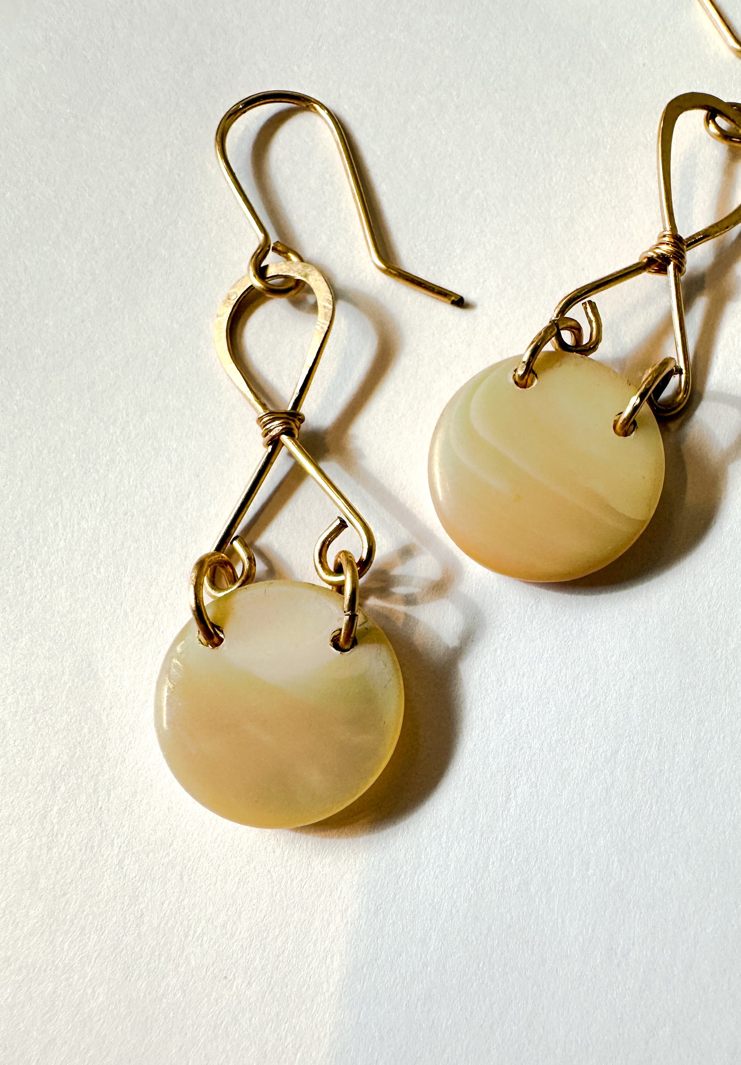 JADEWATER DESIGN | Gold twist earrings with white discs