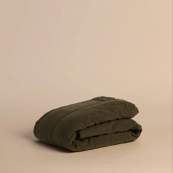 Horizon Quilt in Moss Green